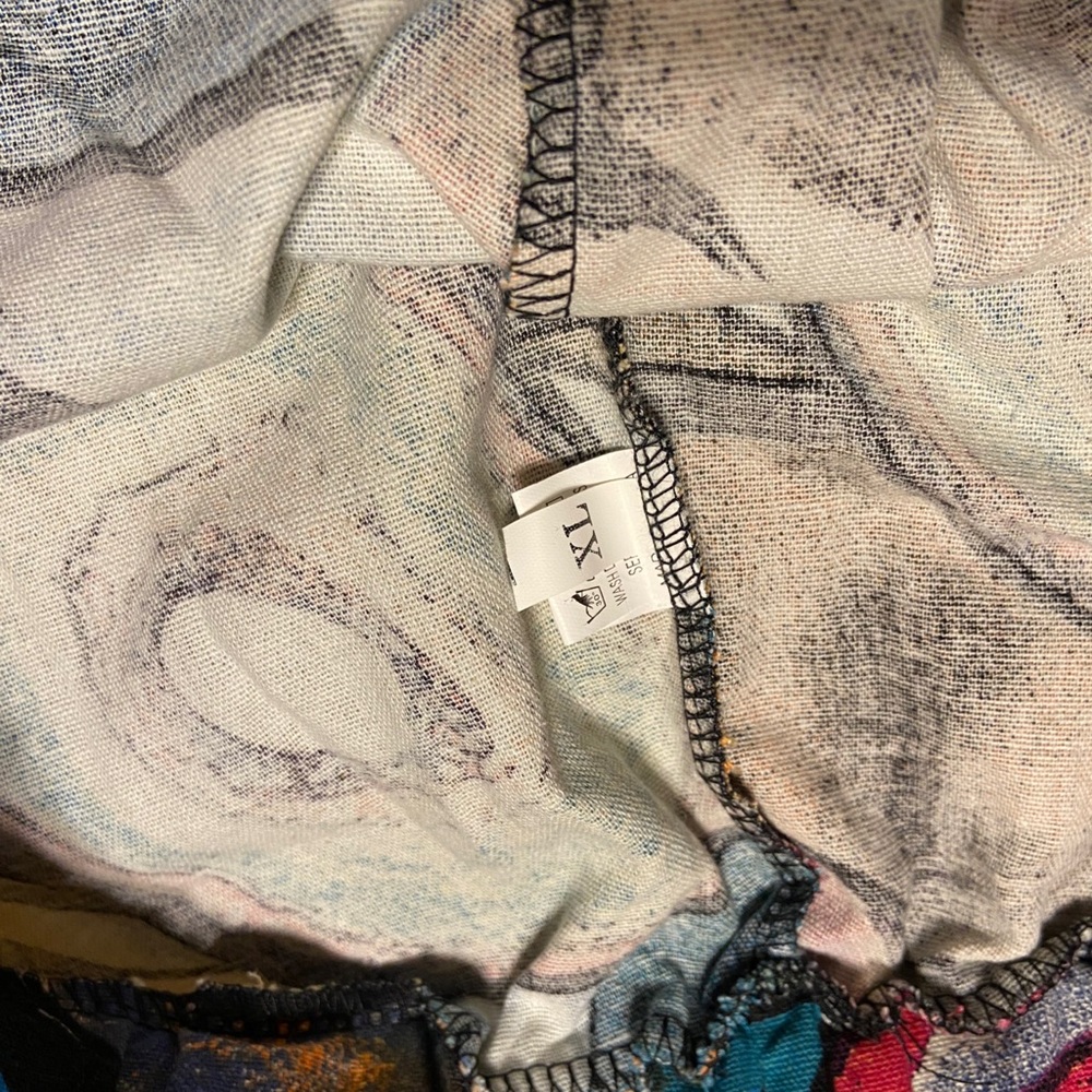 NWT Pantalon Abstract Crops, Size XL - Picture 2 of 2